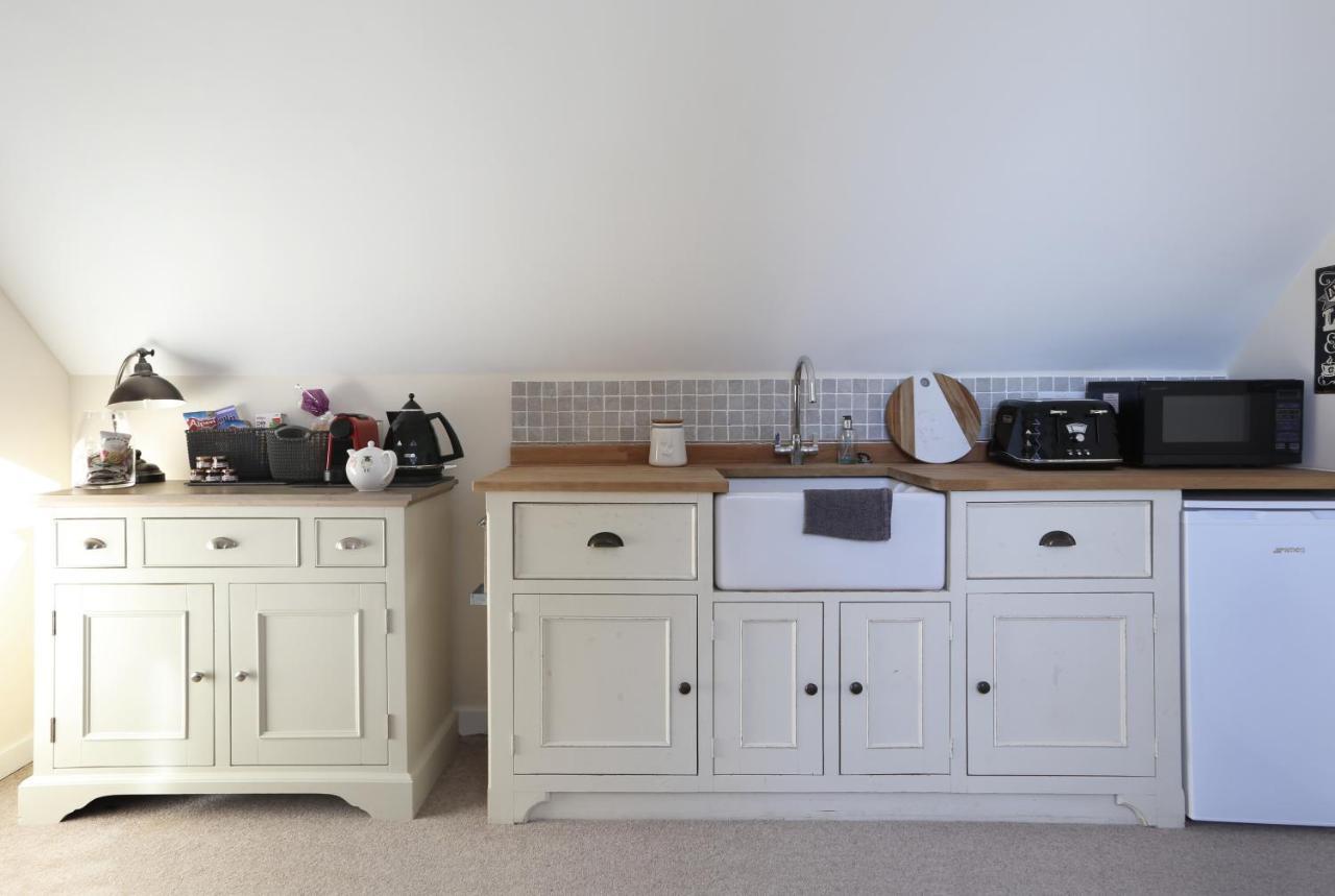 Appartamento The Den, A Secluded Annex With Hot-Tub & Heating Long Bredy Esterno foto
