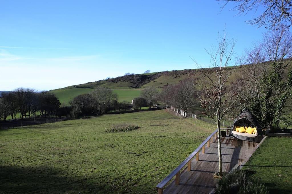 Appartamento The Den, A Secluded Annex With Hot-Tub & Heating Long Bredy Esterno foto